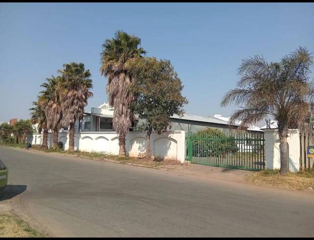 INDUSTRIAL FOR SALE IN LEA GLEN